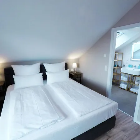 -neubau- 30qm Dach-apartment Apartmán *