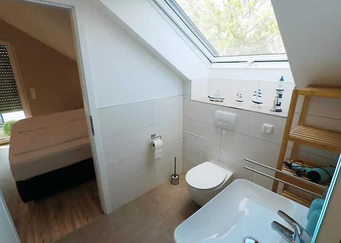 -neubau- 30qm Dach-apartment Lägenhet